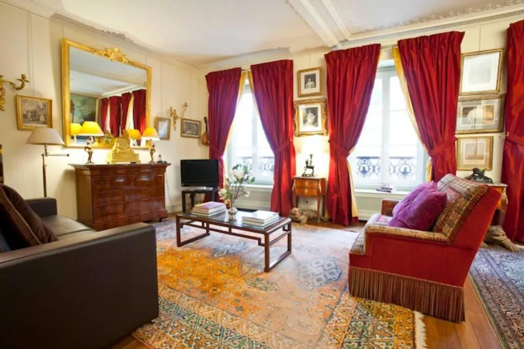 Luxury, Calm And Elegance In The Heart Of Champs-elysees With A Bottle Of Champagne Upon Your Arrival !!! Apartmán *