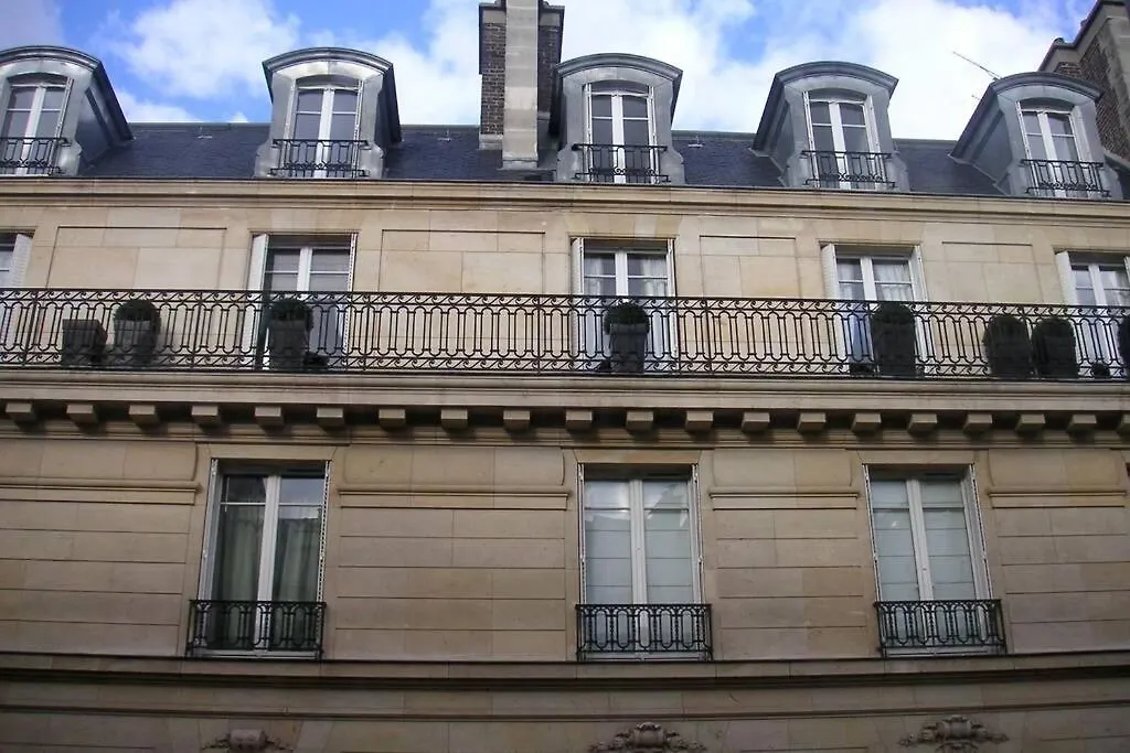 Champs-élysées Luxury Champagne Haven Apartment