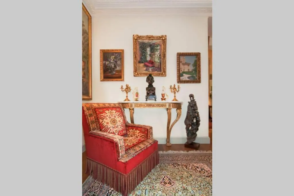 Apartment Champs-élysées Luxury Champagne Haven