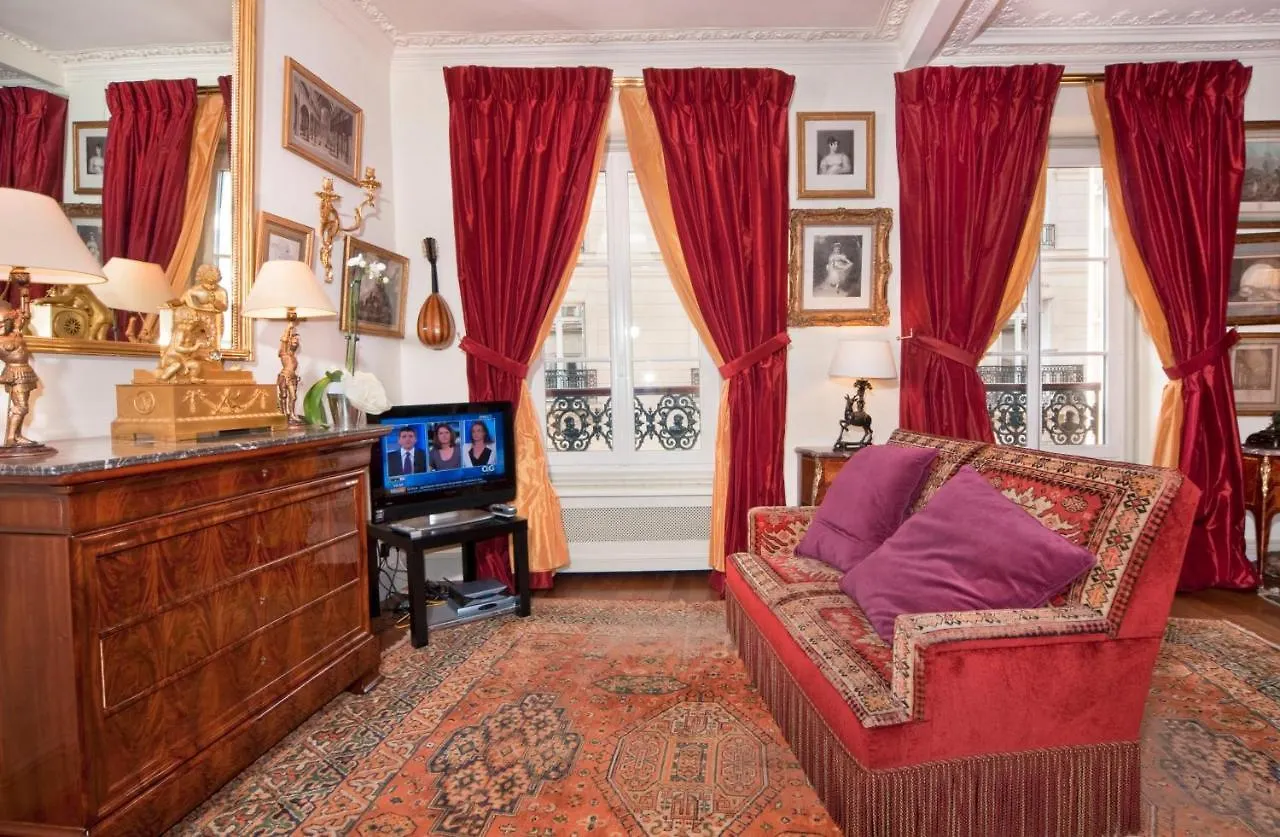 Apartment Champs-élysées Luxury Champagne Haven